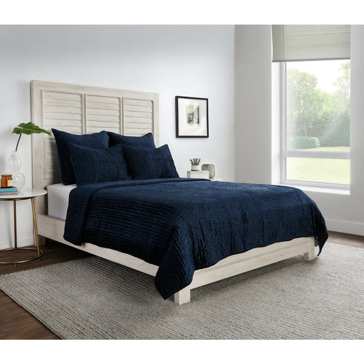 Bari Velvet Ocean Blue Quilt