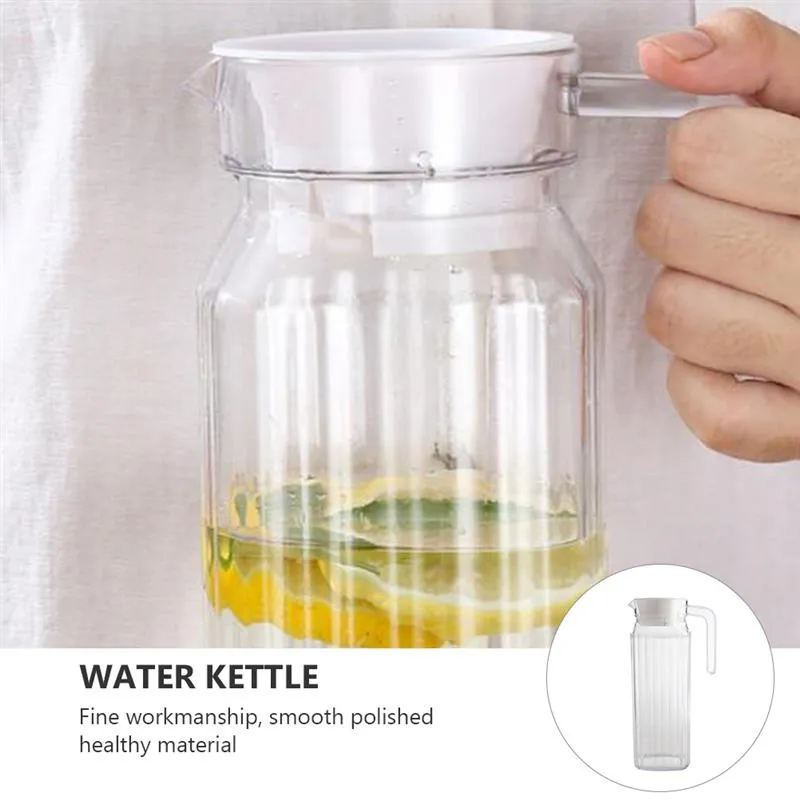 Elegant Glass Water Pitcher with Heat-Resistant Lid