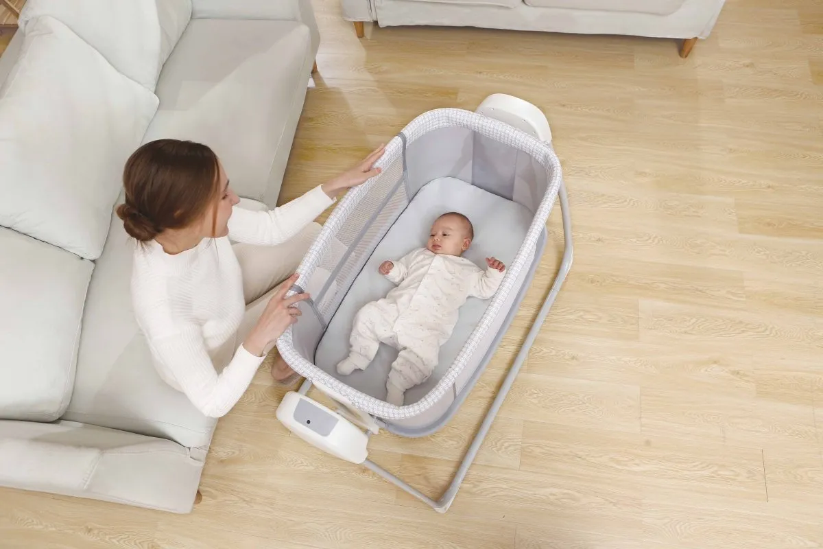 Mastela Deluxe 4 in 1 Bassinet- White