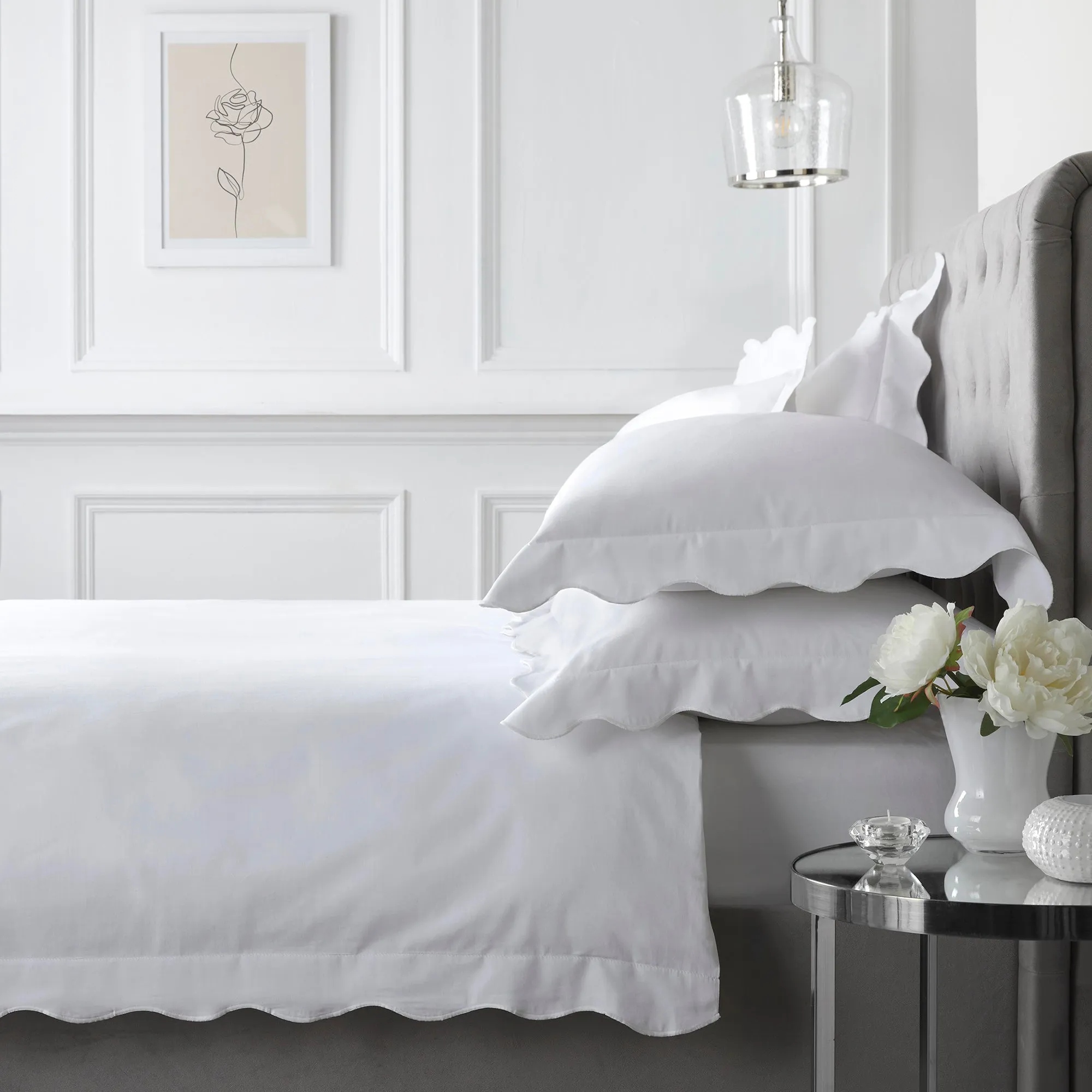 Scallop Edge Duvet Cover Set by Appletree Boutique in White