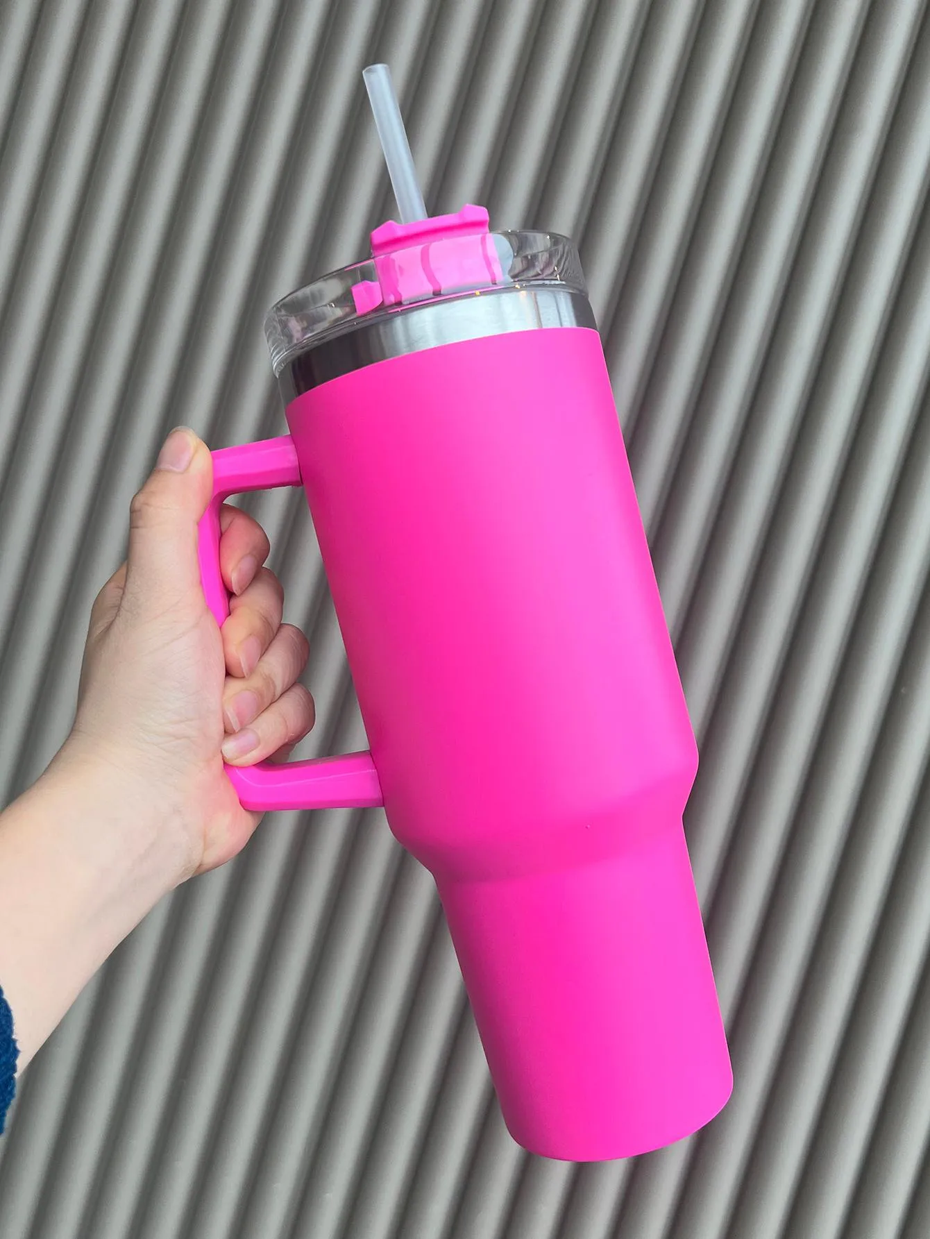 Stainless Steel Insulated Bottle, Minimalist Large Capacity Vacuum Insulated Bottle