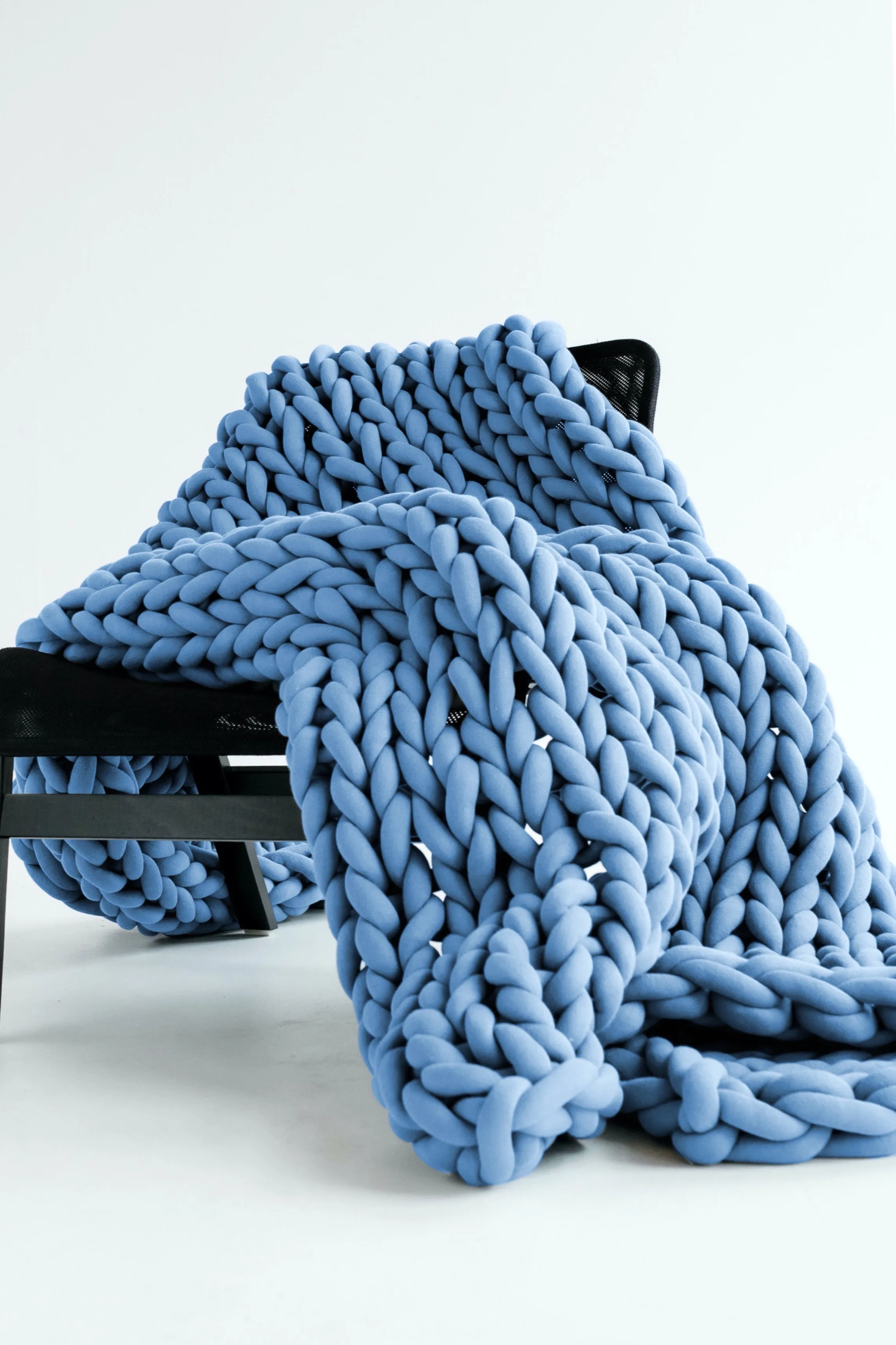 Tube yarn blanket, bed accent blanket 40”x80” (100x200 cm)