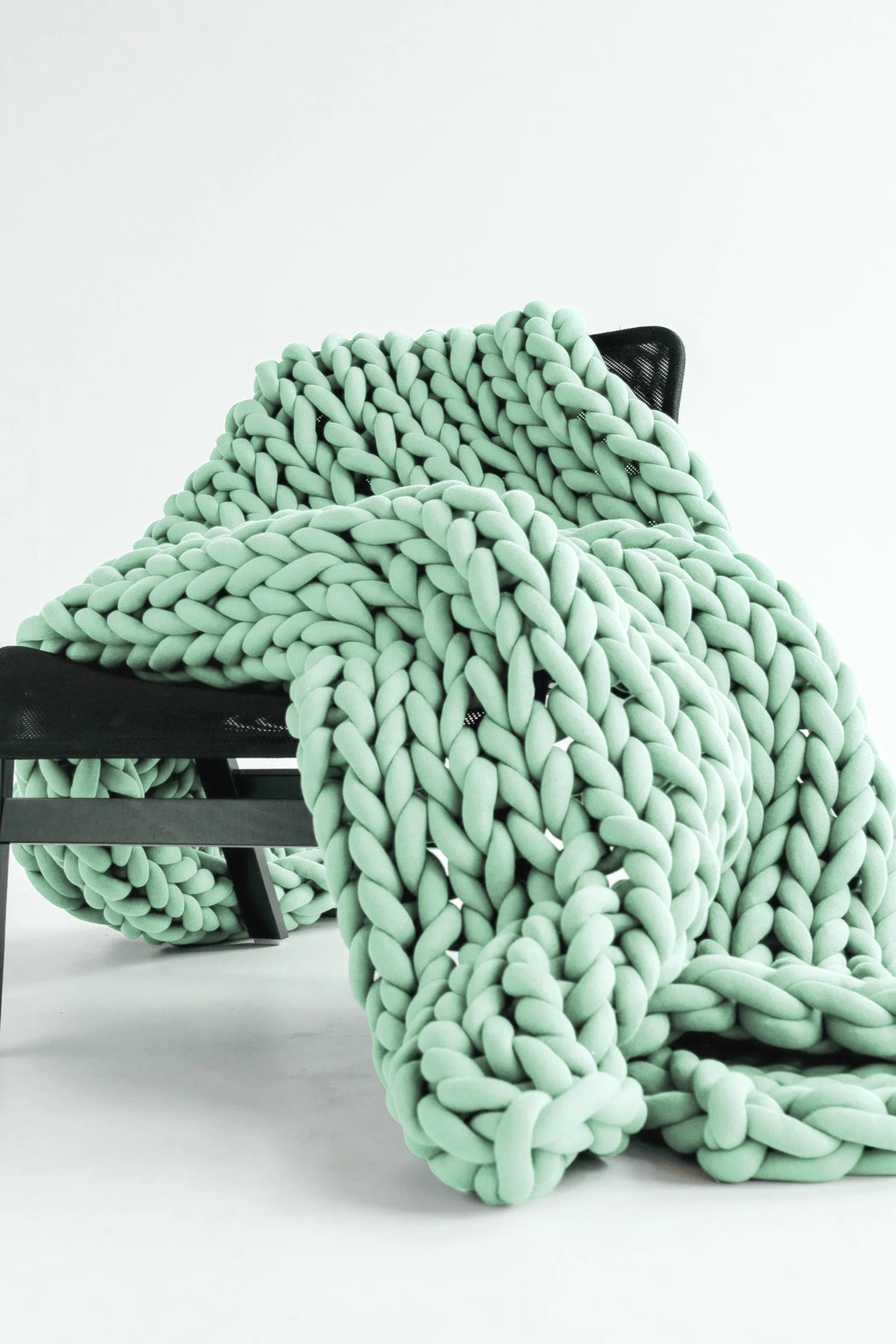 Tube yarn blanket, bed accent blanket 40”x80” (100x200 cm)