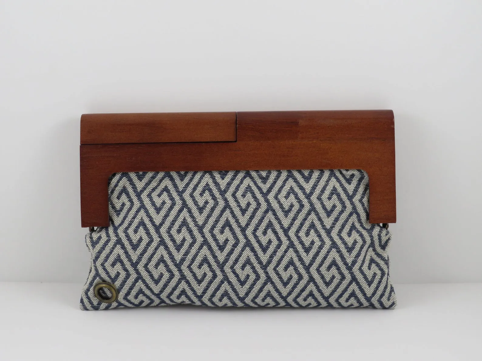 Willow Small Clutch